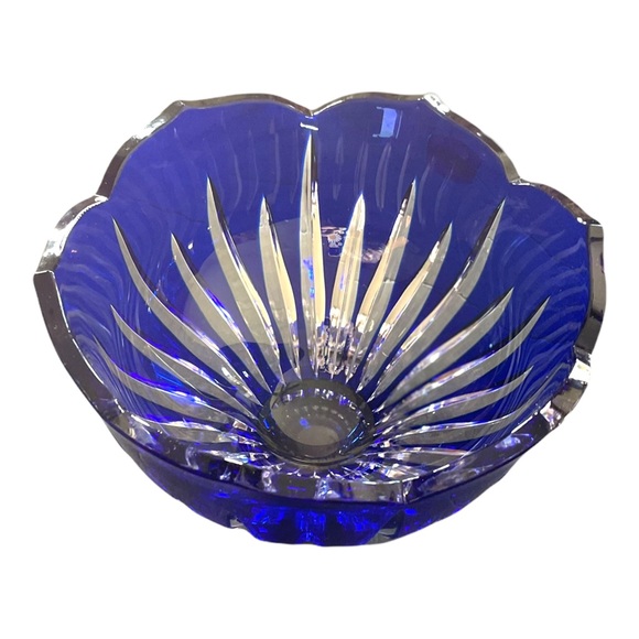 Vintage Art Crystal Bowl - Picture 6 of 8